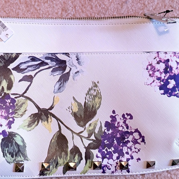 NWT White House Black Market  Floral White Clutch with Stud Accents - Picture 2 of 6